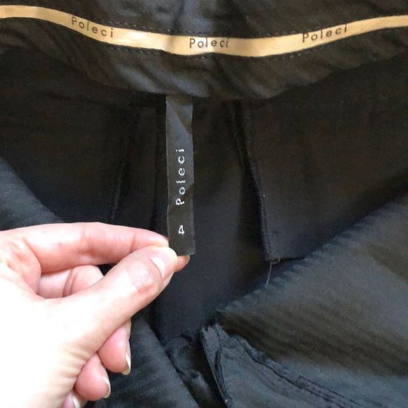 Poleci Dressy Cuffed Short - Picture 7 of 12